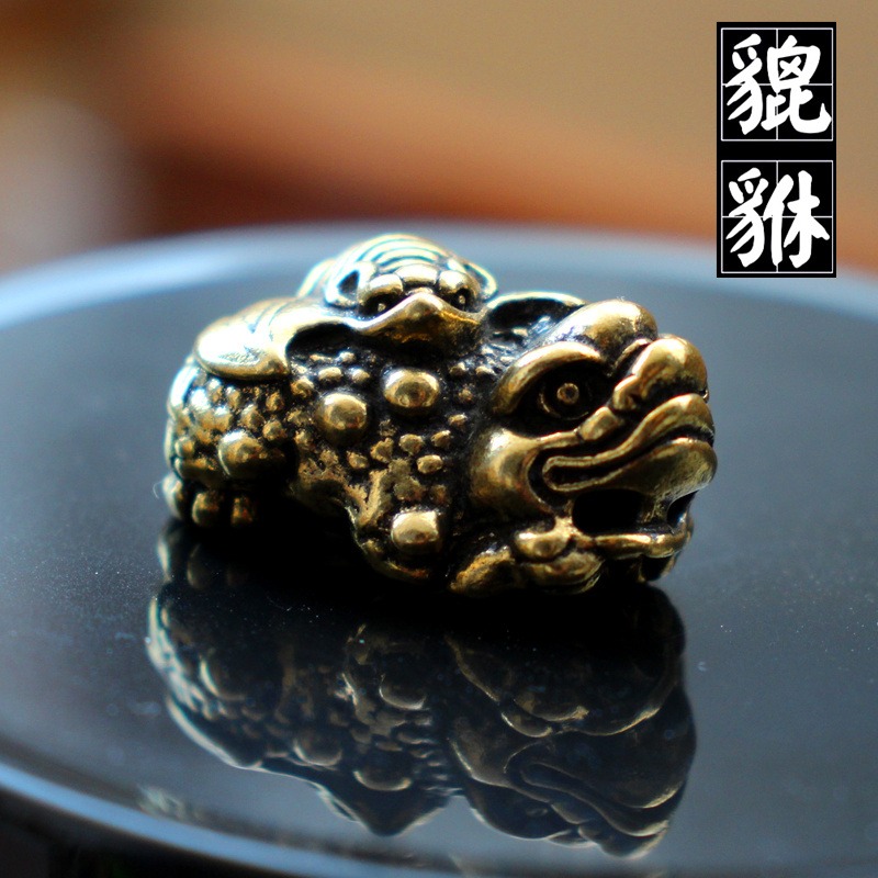純黃銅實心手工藝品小號貔貅招財茶寵文房桌面擺件微雕全銅手把件-細節圖3