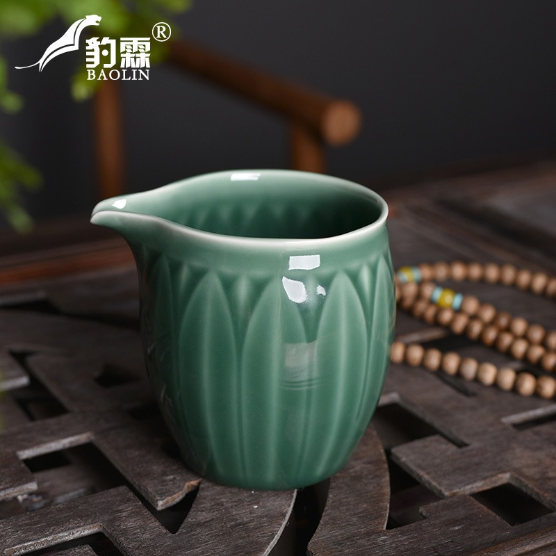 龍泉青瓷公道杯茶濾一體分茶器公杯陶瓷茶具倒茶漏套裝加厚耐高溫-細節圖2