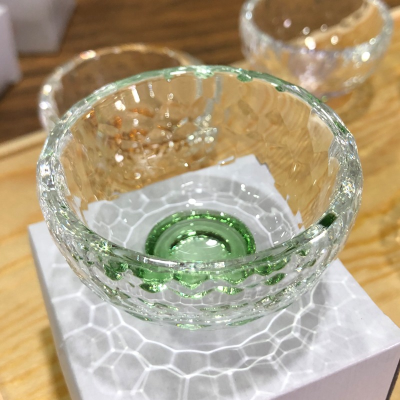 日式彩色玻璃杯 單人份果酒杯酒杯花茶杯清酒杯 手工雕刻杉木酒盒-細節圖7
