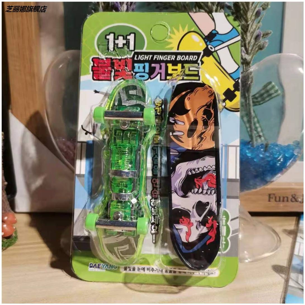 新款 迷你帶投影燈手指滑板車|迷你桌面玩具擺件|創意-細節圖7