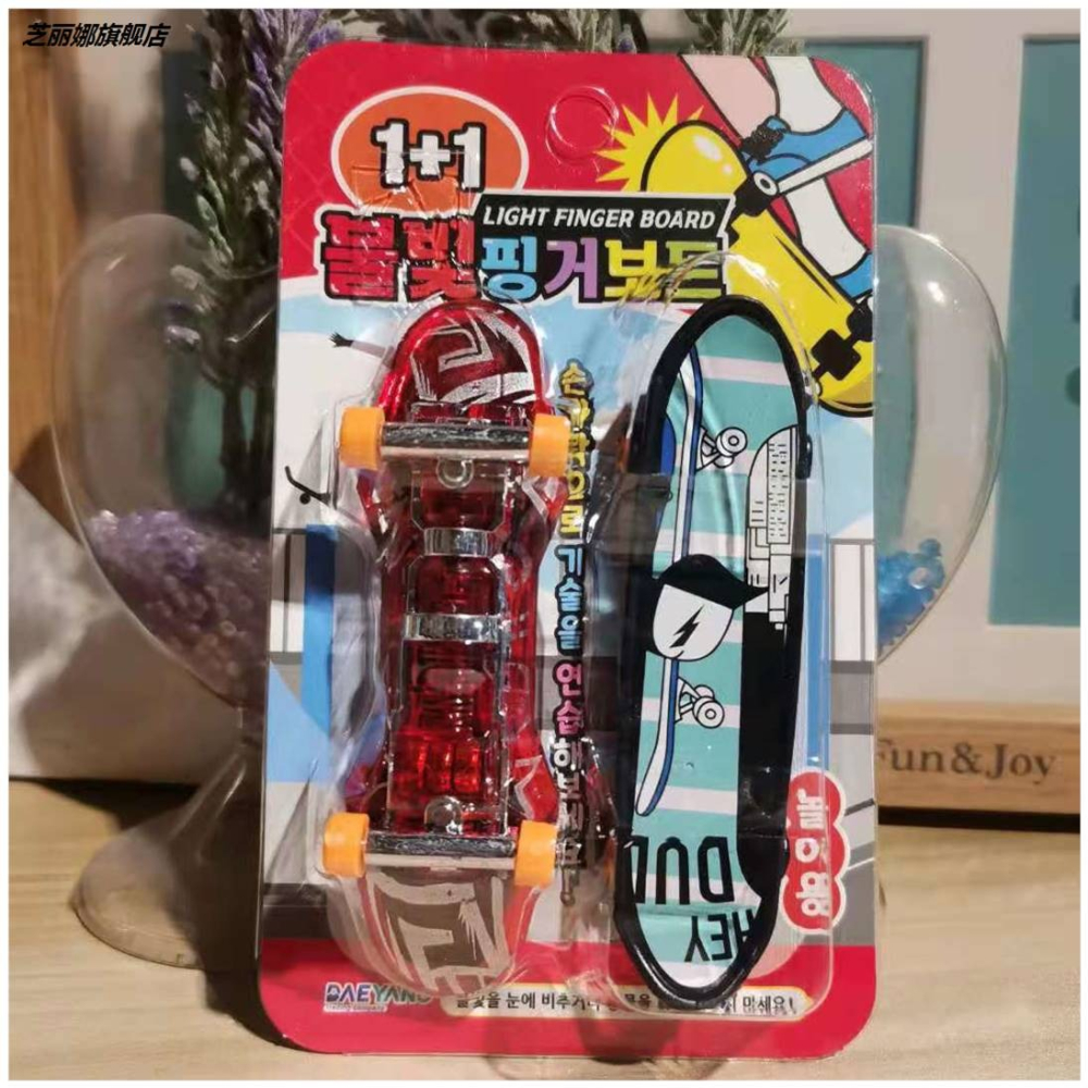 新款 迷你帶投影燈手指滑板車|迷你桌面玩具擺件|創意-細節圖9