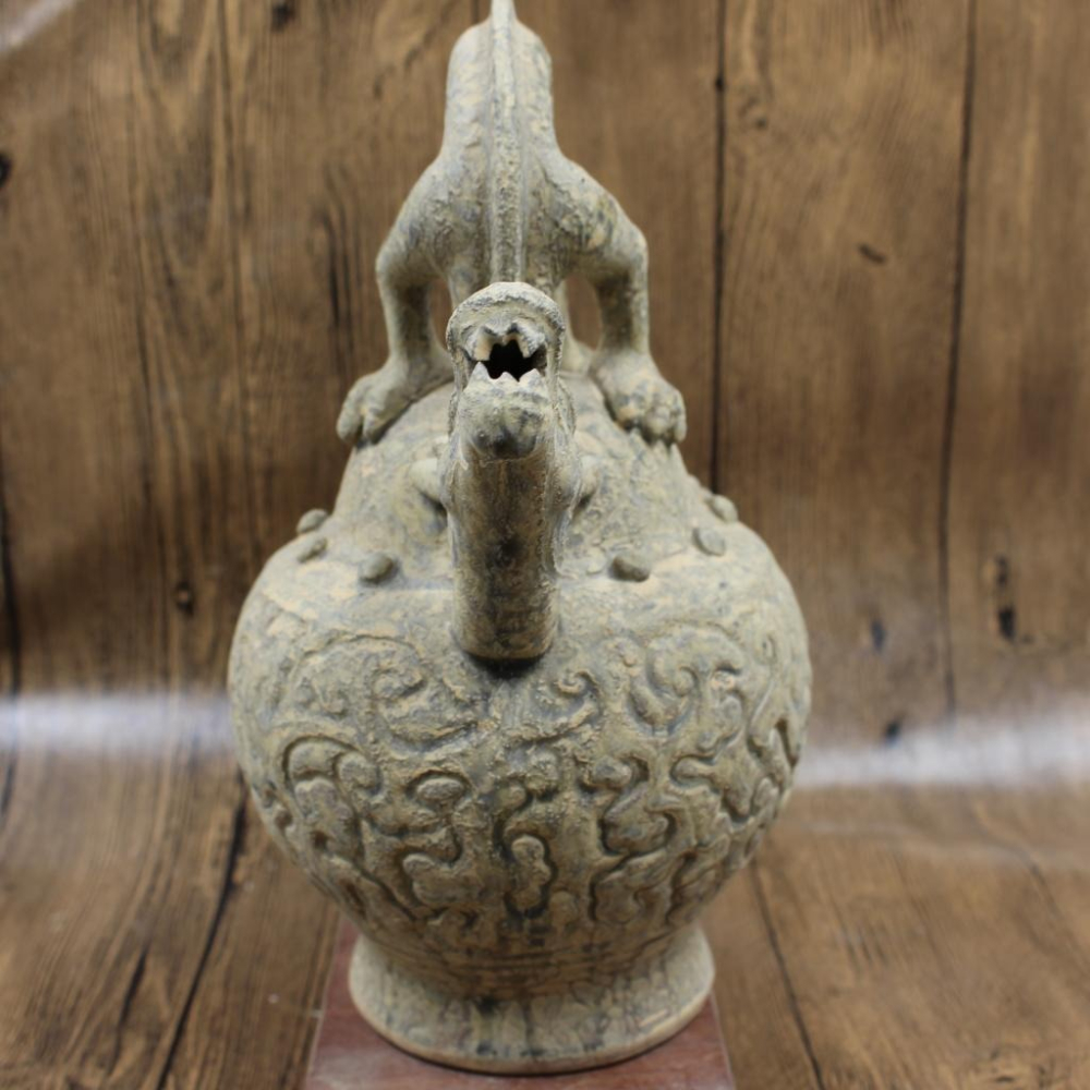 宋越窯青瓷瓷器龍抬頭刻花倒流壺 古董老貨 出土古玩收藏仿古瓷器-細節圖2