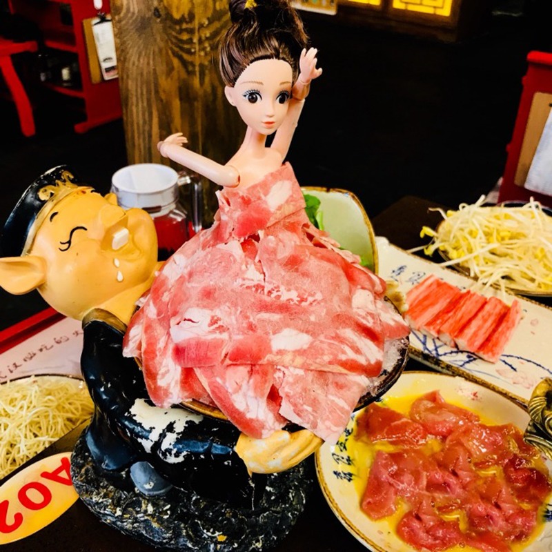 千喜特色自助小火鍋店創意涮肉餐具芭比娃娃個性牛羊肉卷肥牛架-細節圖3