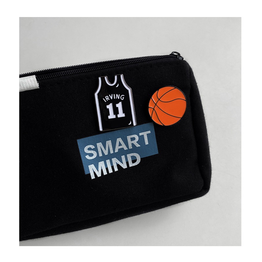 NBA球星球衣胸針籃球熱金屬徽章男個性服飾包包裝飾別針-細節圖8