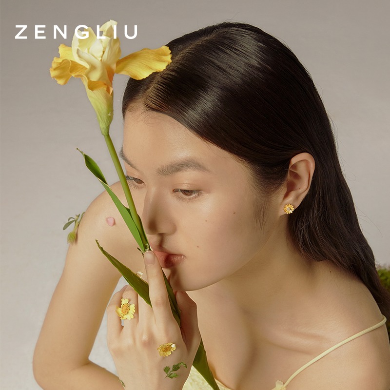 ZEGL蜜蜂小雛菊耳釘女2022年新款潮夏天不對稱耳環925銀針耳飾品-細節圖4
