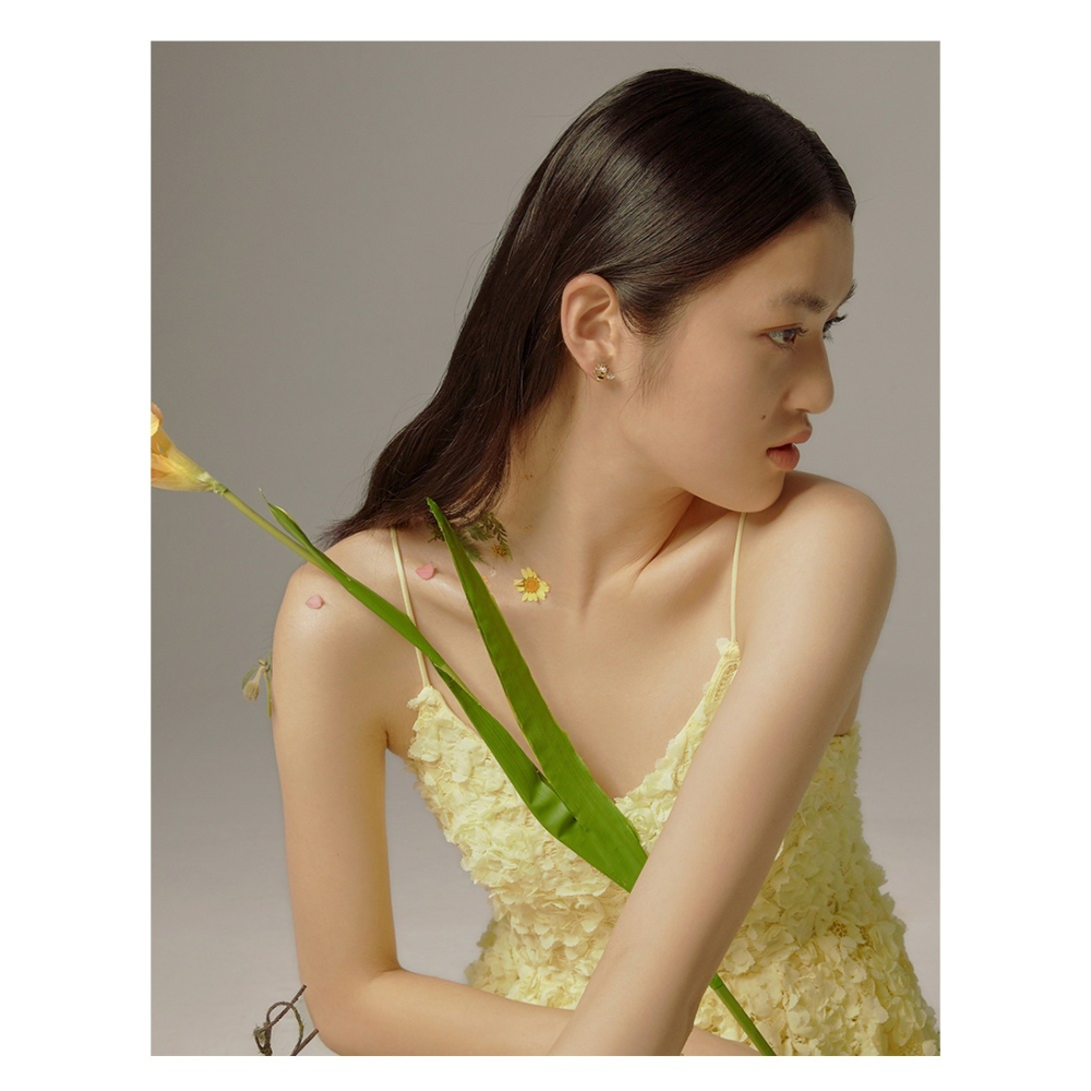 ZEGL蜜蜂小雛菊耳釘女2022年新款潮夏天不對稱耳環925銀針耳飾品-細節圖8