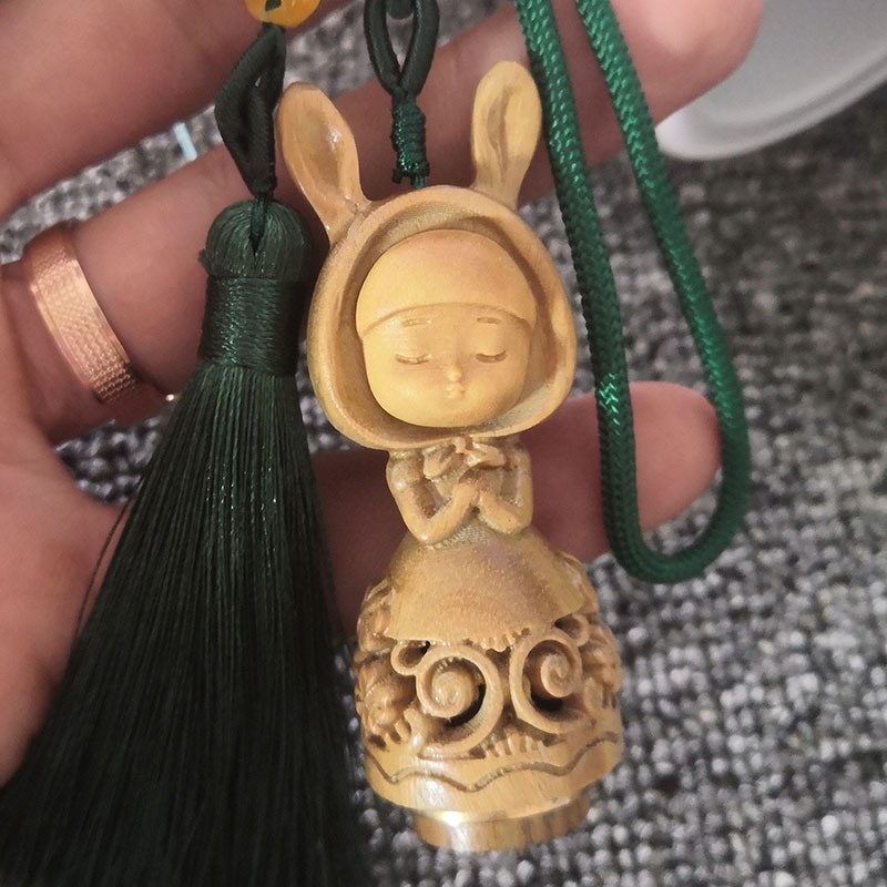 直播貨源綠檀木雕刻夢境兔香囊掛件鑰匙扣手把件車掛香囊揹包掛件-細節圖10