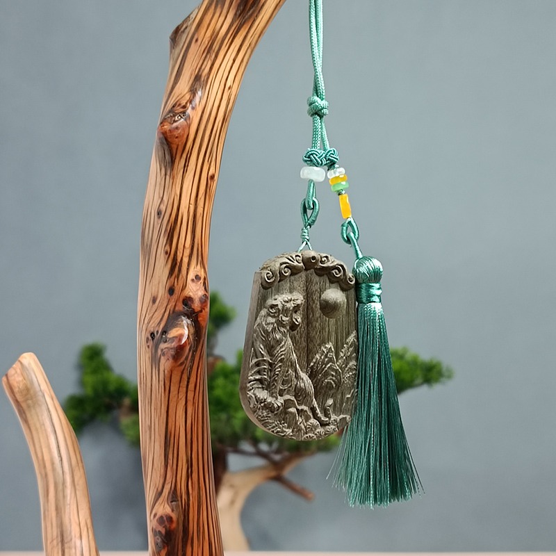 金絲楠陰沉木老虎吊墜木質上山虎汽車掛飾生肖虎車內流蘇掛件禮物-細節圖2