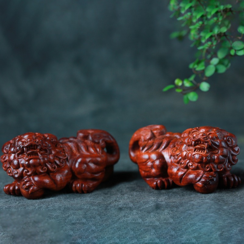 小葉紫檀木雕刻獅子抱球擺件獅子戲球文玩把件創意禮物實木把玩件-細節圖2