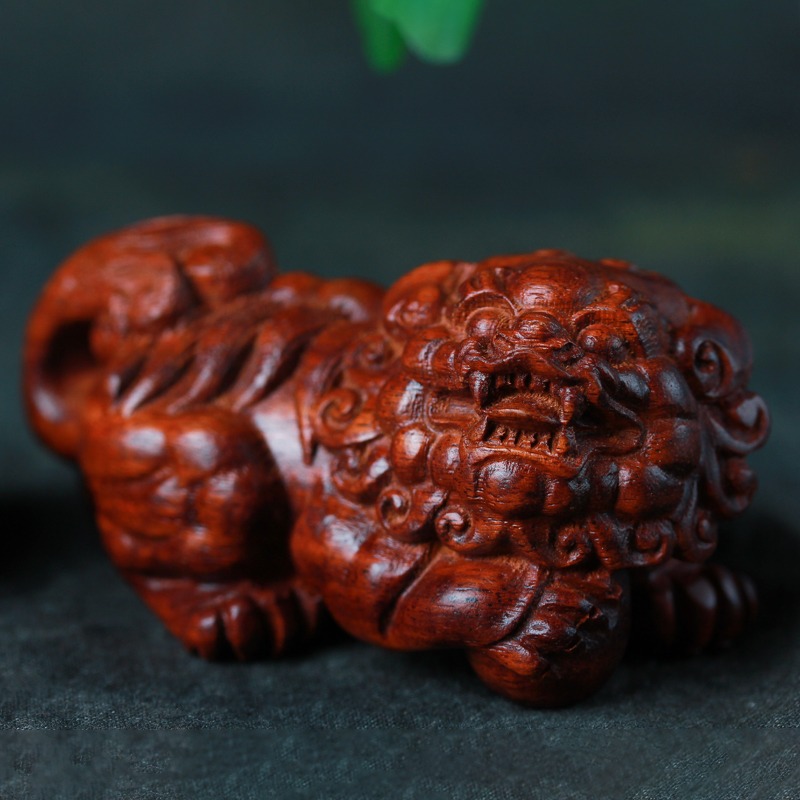 小葉紫檀木雕刻獅子抱球擺件獅子戲球文玩把件創意禮物實木把玩件-細節圖3