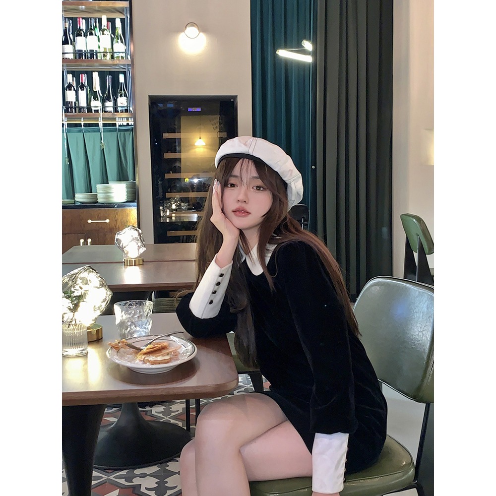 法式復古黑色娃娃領絲絨連衣裙女秋冬年新款修身A字短裙裙子-細節圖4