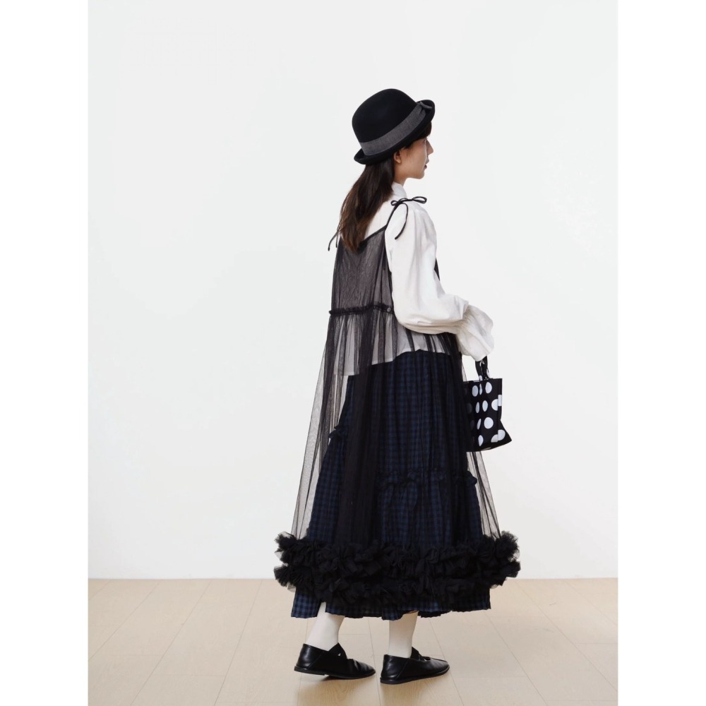 kumo select 重工蕾絲吊帶外罩（共兩色）-細節圖4