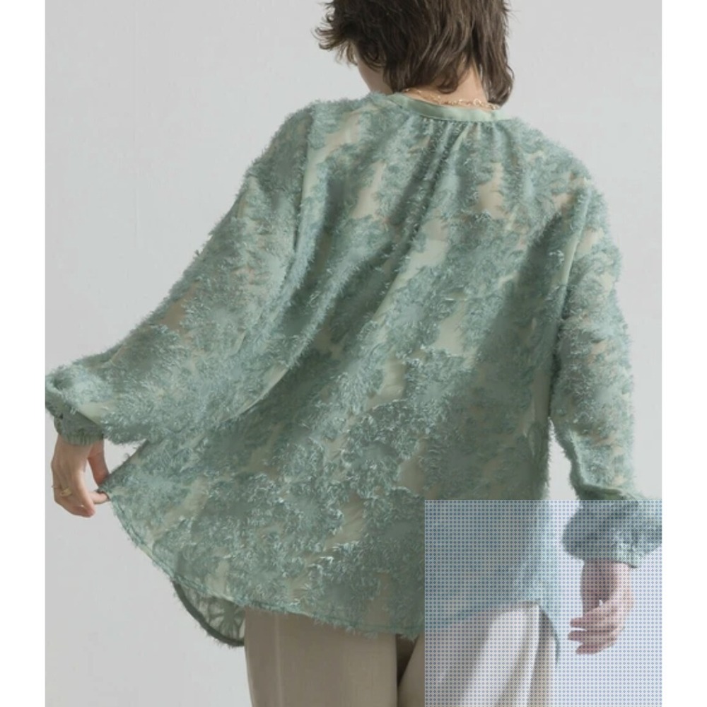 kumo select 🇯🇵絢爛煙火 刺繡花朵2way羽毛感襯衫（三色）-細節圖5