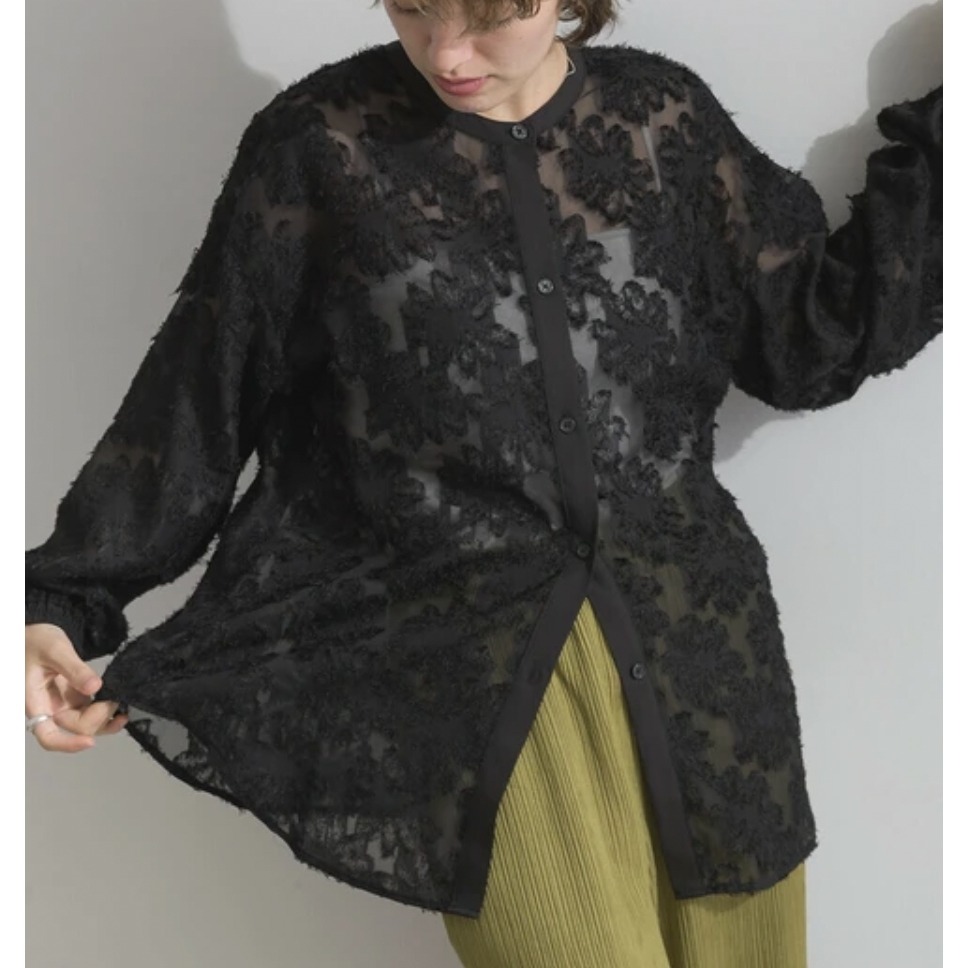 kumo select 🇯🇵絢爛煙火 刺繡花朵2way羽毛感襯衫（三色）-規格圖9