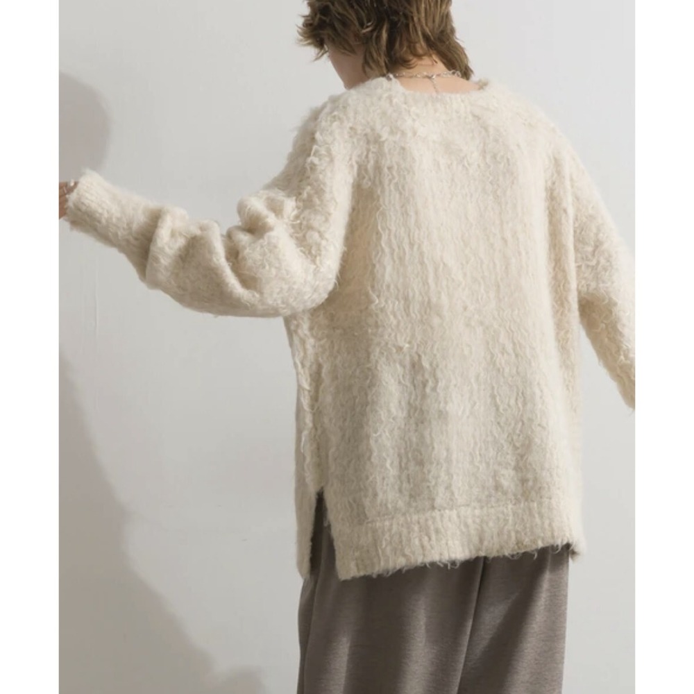 kumo select 🇯🇵雲朵軟綿綿側開叉V領毛衣-細節圖5