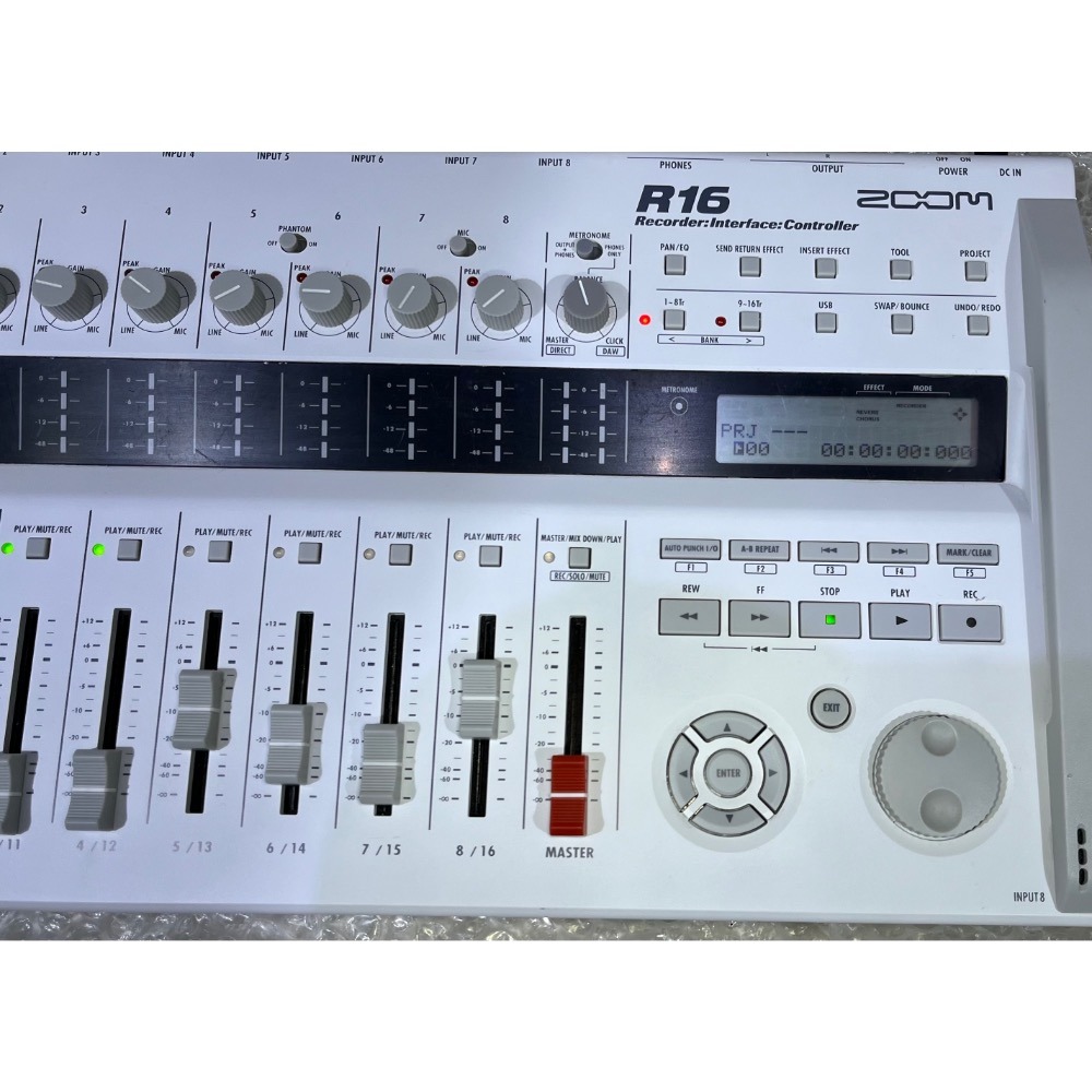 ◢ 簡便宜 ◣ 二手 Zoom R16 16軌錄音機 電腦錄音介面 MIDI控制介面 SD卡錄音-細節圖2