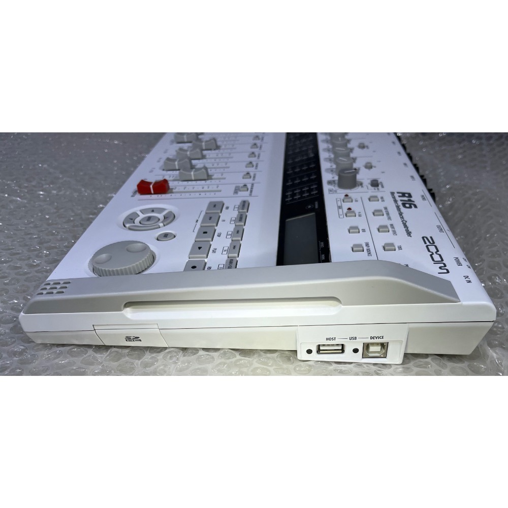 ◢ 簡便宜 ◣ 二手 Zoom R16 16軌錄音機 電腦錄音介面 MIDI控制介面 SD卡錄音-細節圖9