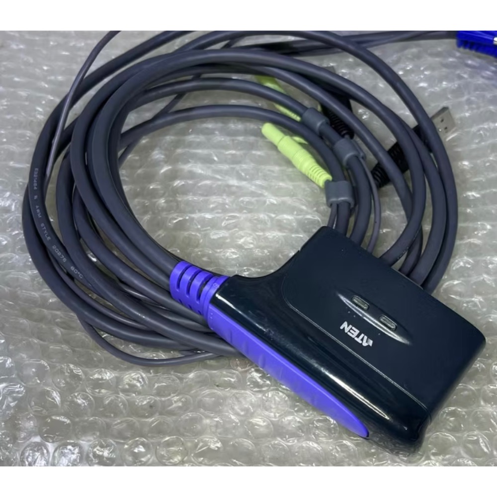 ◢ 簡便宜 ◣ 二手 9成新 ATEN 宏正 CS62U 2埠USB KVM多電腦切換器-細節圖2