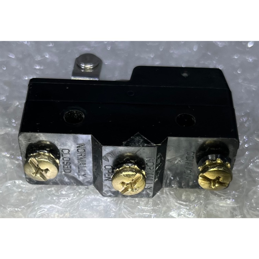 ◢ 簡便宜 ◣ 二手 天得 TEND 限動開關 微動開關 TM-1704-細節圖4