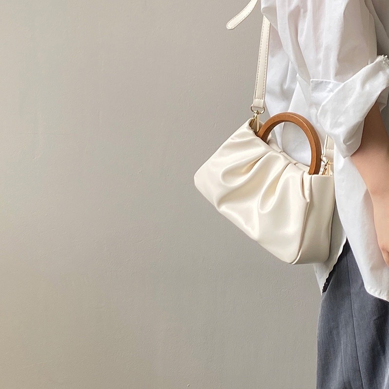 【SHE】現貨實拍/歐膩必備款!手提雲朵包 超有氣質! /手提包/女包/包包 /ins 網紅/小紅書-細節圖4