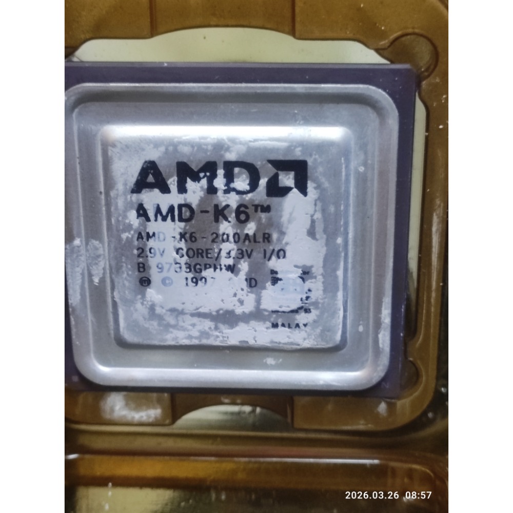 賣古董收藏品針腳有歪1997 年的 AMD K6 晶片。AMD-K6-200ALR付原廠保護盒-細節圖2