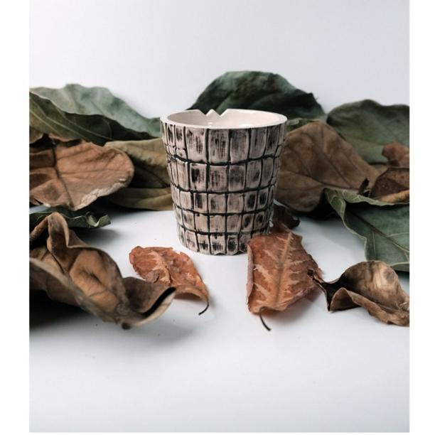 (少量現貨) PND 暗黑 怪獸 花盆 多肉 精品 圓盆 藍色 青花瓷 透氣 潮流 日式 陶瓷 塊根 花盆 手工 哥吉-細節圖8