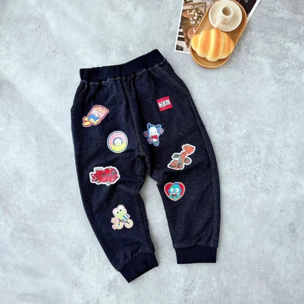 ❣️預購20天不含假日❣️日系日單多美卡Tomica x 三麗鷗毛圈上衣褲子/日系童裝/日系男寶 90-120cm-細節圖3