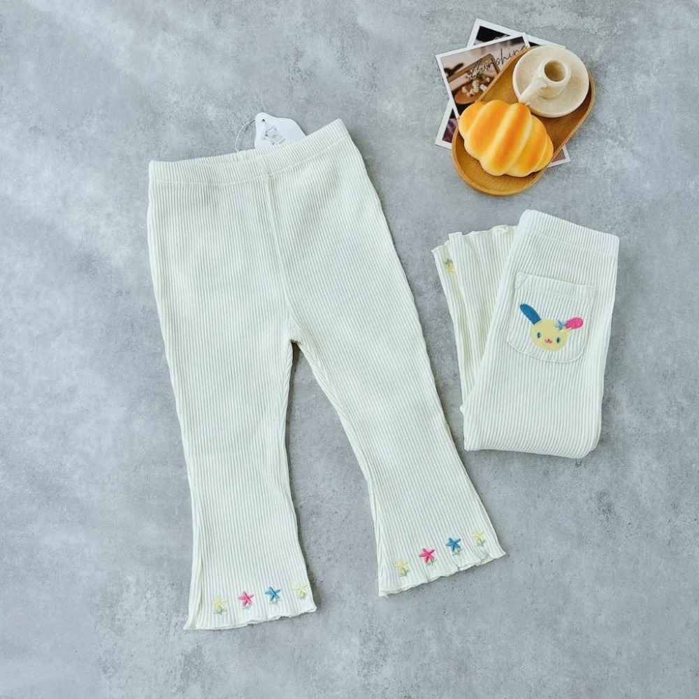 ❣️預購20天不含假日❣️日系日單三麗鷗可愛腳色設計羅紋打底喇叭褲/日系女童/日系喇叭褲/羅紋喇叭褲90-130cm-細節圖5