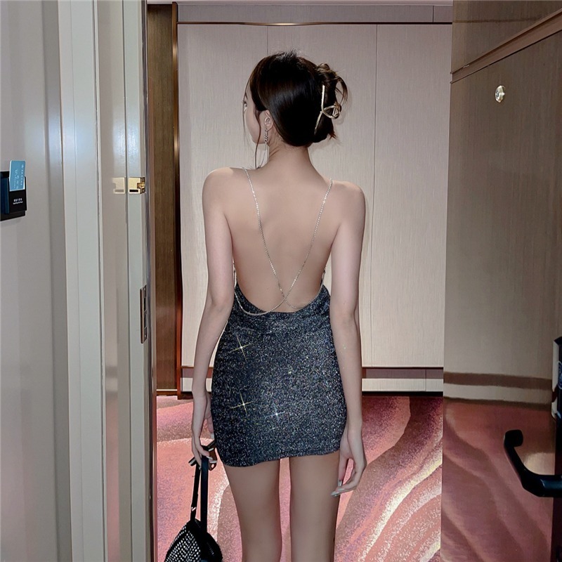 美背小心機 辣瘋細肩帶 水鑽肩帶 低胸垂領口 深灰色 金蔥包臀性感洋裝 夜店 跑趴 性感 迷你短裙 薄款 貼身-細節圖6