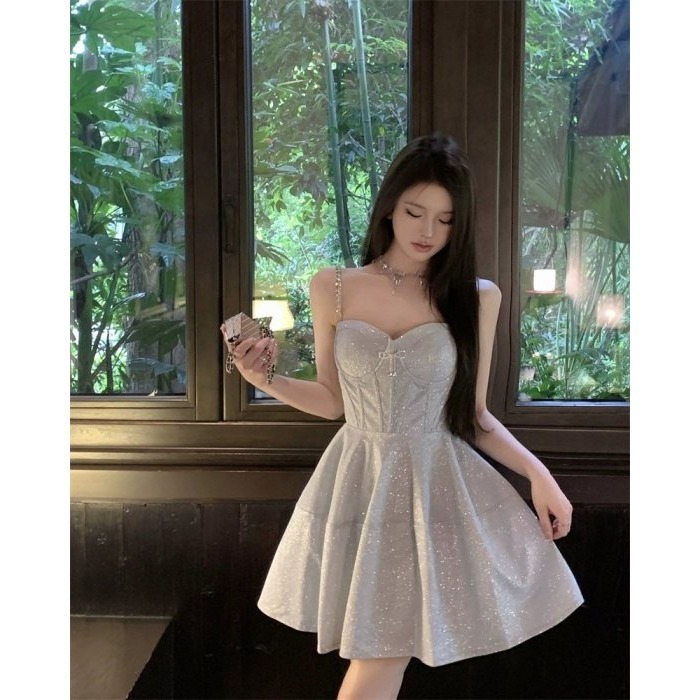 韓系 華麗耀眼 超甜美 閃亮金粉 細肩帶魚骨A字小禮服 灰藍色 性感小禮服 生日趴 生日洋裝 夜店洋裝 馬甲-細節圖2