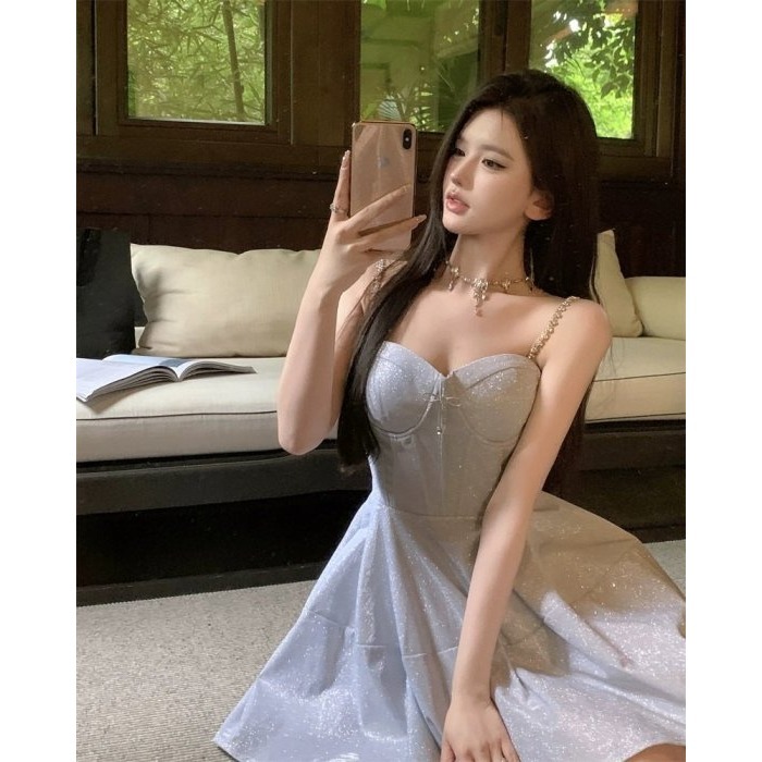 韓系 華麗耀眼 超甜美 閃亮金粉 細肩帶魚骨A字小禮服 灰藍色 性感小禮服 生日趴 生日洋裝 夜店洋裝 馬甲-細節圖9