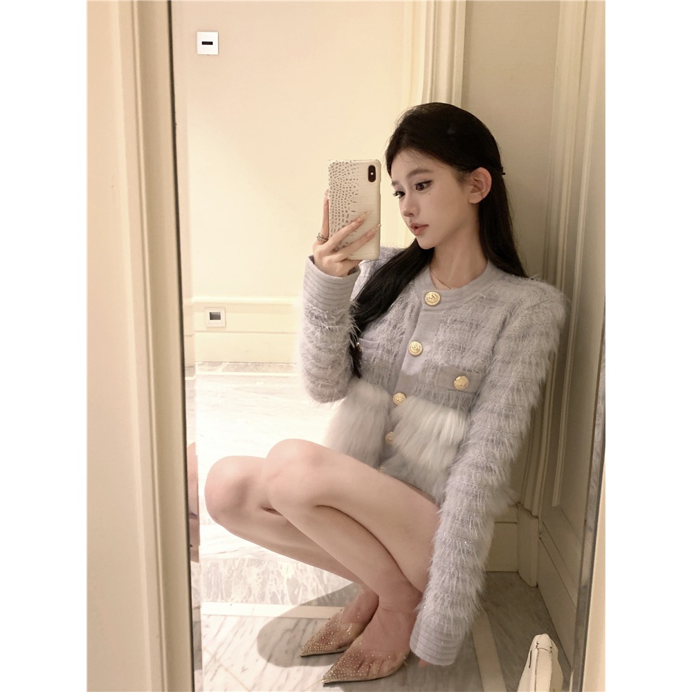 韓系 精緻貴氣 毛茸茸拼接 小香風 長袖毛衣外套 氣質 百搭 復古風 灰藍色 白色 基本款 冬天外套 毛外套-細節圖9