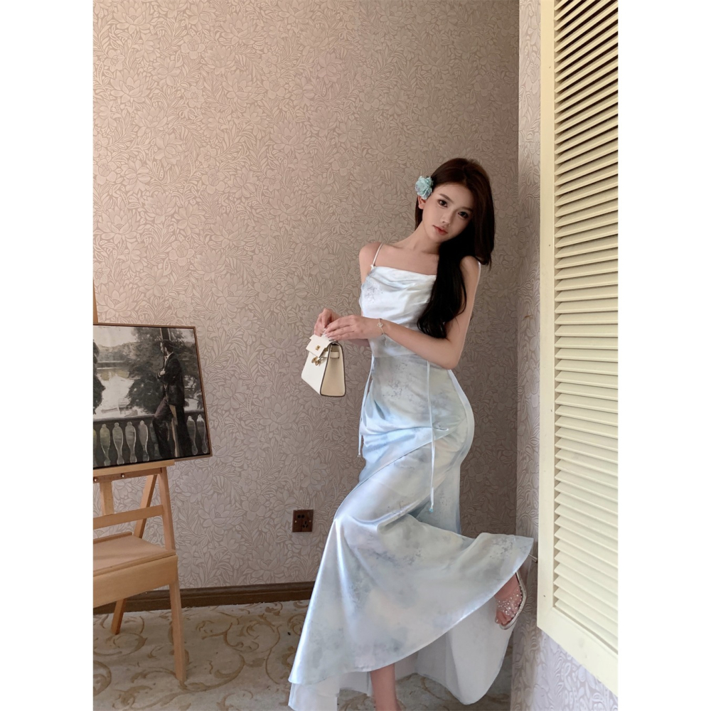 華麗高貴 絲質 緞面細肩帶絲滑印花連身裙 緞面洋裝 柔軟 貼身 性感長洋裝 印花裙 銀色 渡假風 珠光 性感小禮服-細節圖4