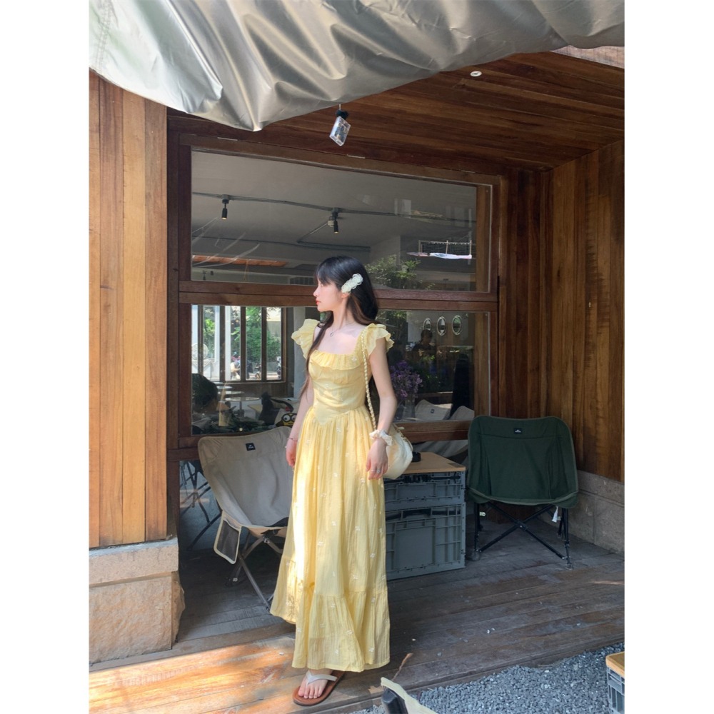 春裝上市 可愛 顯白檸檬黃 寬領高腰 荷葉無袖印花長洋裝 連身裙 海灘裙 印花洋裝 渡假風洋裝 飄逸 波西米亞-細節圖2