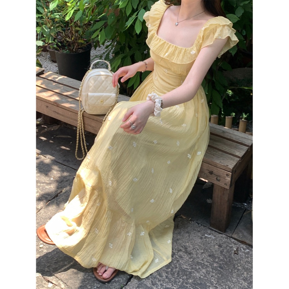 春裝上市 可愛 顯白檸檬黃 寬領高腰 荷葉無袖印花長洋裝 連身裙 海灘裙 印花洋裝 渡假風洋裝 飄逸 波西米亞-細節圖3