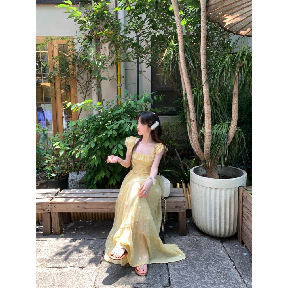 春裝上市 可愛 顯白檸檬黃 寬領高腰 荷葉無袖印花長洋裝 連身裙 海灘裙 印花洋裝 渡假風洋裝 飄逸 波西米亞-細節圖7
