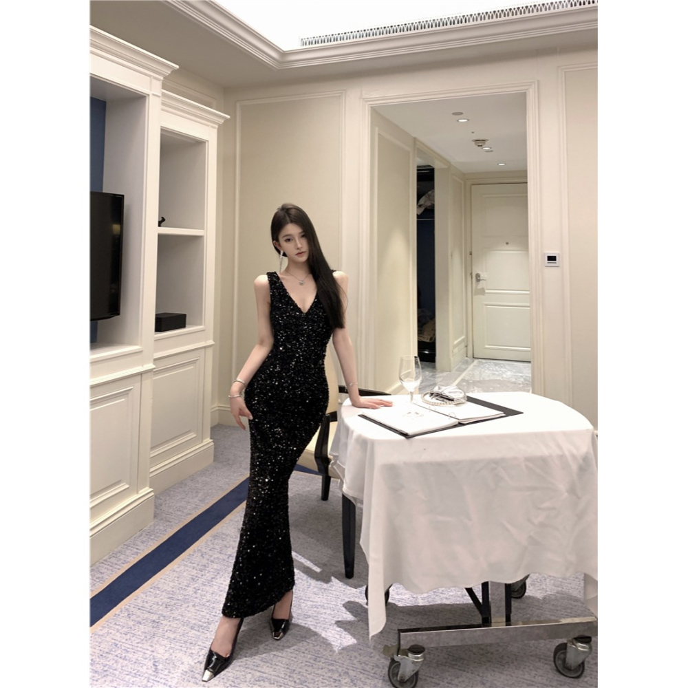 韓系質感 V領無袖亮片唯美魚尾裙 魚尾禮服 亮片長禮服 亮片晚宴服 高雅氣質 白色 黑色 優雅禮服 婚禮禮服 新娘禮服-細節圖9