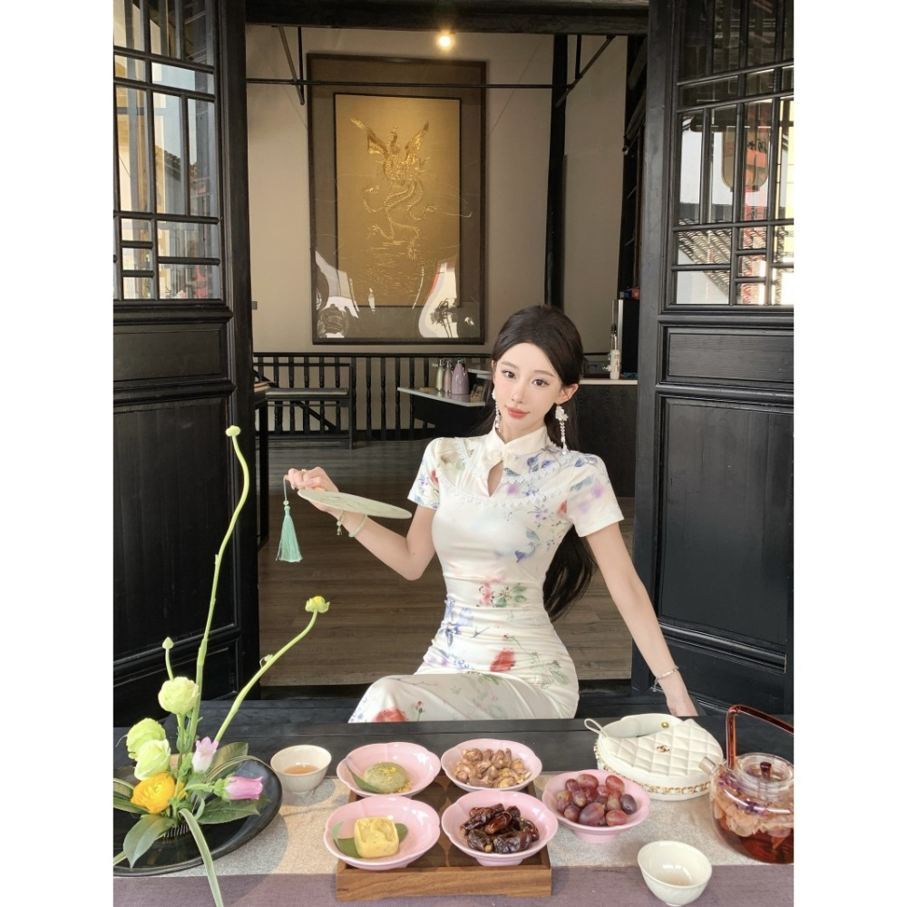 古典美人 優雅中國風 氣質印花質感露腿改良旗袍 性感旗袍 開叉 碎花旗袍 大尺碼 復古旗袍 攝影 古著 白色旗袍-細節圖3