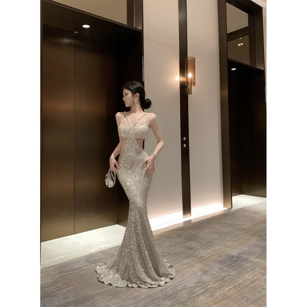 絕美 奢華高雅 細肩帶高貴銀色亮片魚尾長禮服 華麗風 復古 亮片禮服 銀色亮片禮服 新娘禮服 晚宴服 晚禮服 縷空-細節圖2