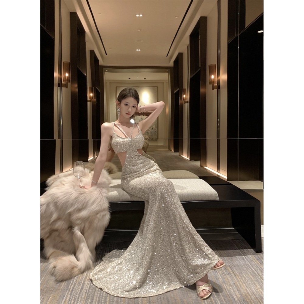 絕美 奢華高雅 細肩帶高貴銀色亮片魚尾長禮服 華麗風 復古 亮片禮服 銀色亮片禮服 新娘禮服 晚宴服 晚禮服 縷空-細節圖3