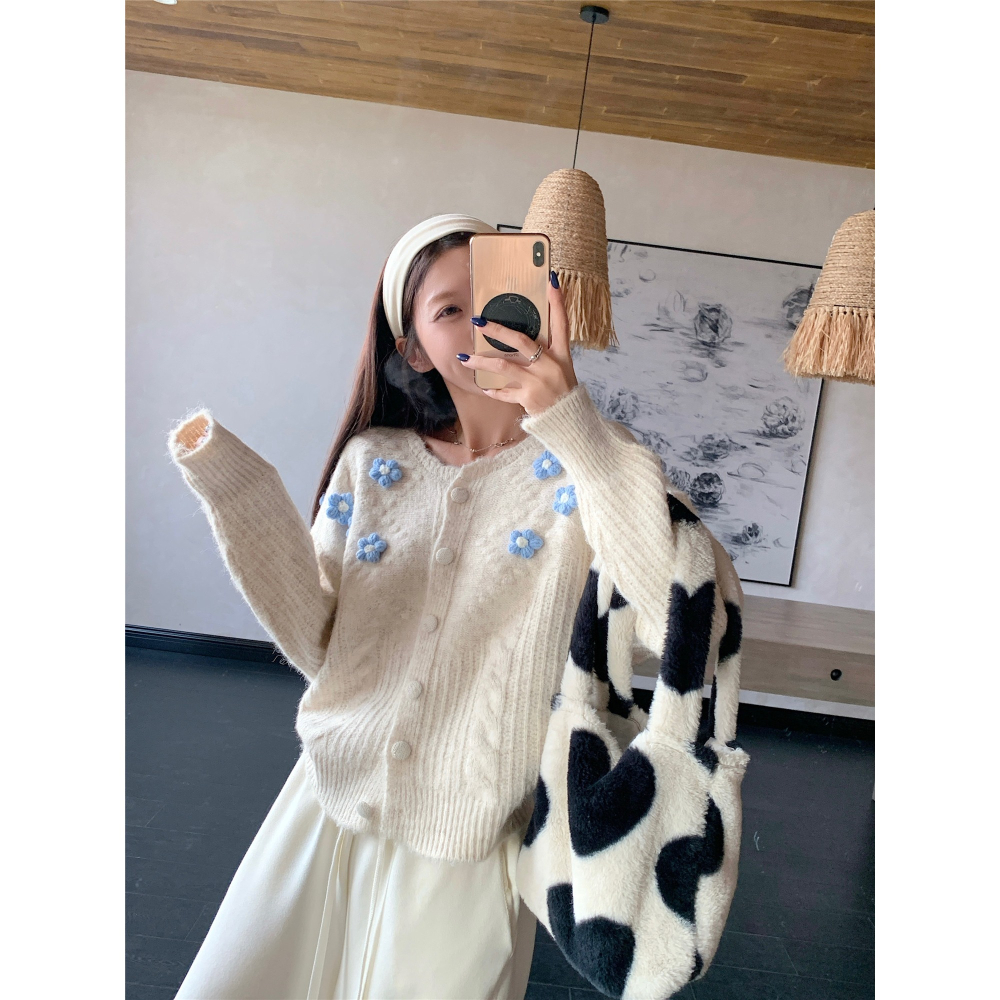 秋冬新品 韓系 可愛搶眼 毛線花花長袖寬版毛衣外套 毛線衣 保暖 溫暖 百搭 寬版毛衣 米白色 基本款-細節圖5