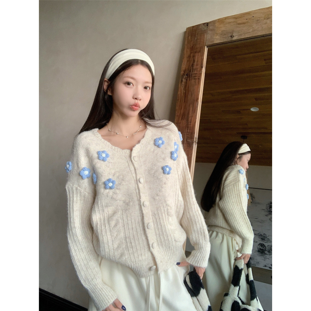 秋冬新品 韓系 可愛搶眼 毛線花花長袖寬版毛衣外套 毛線衣 保暖 溫暖 百搭 寬版毛衣 米白色 基本款-細節圖9