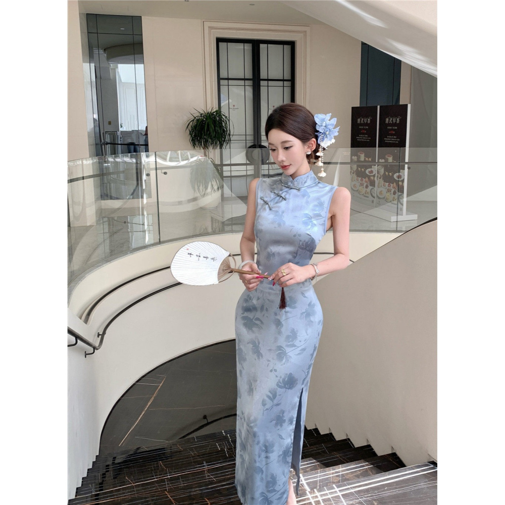 優雅中國風 經典印花 灰色緞面印花無袖長旗袍 露腿 性感旗袍 古典風 復古風 銀灰色 緞面旗袍 質感 氣質-細節圖3