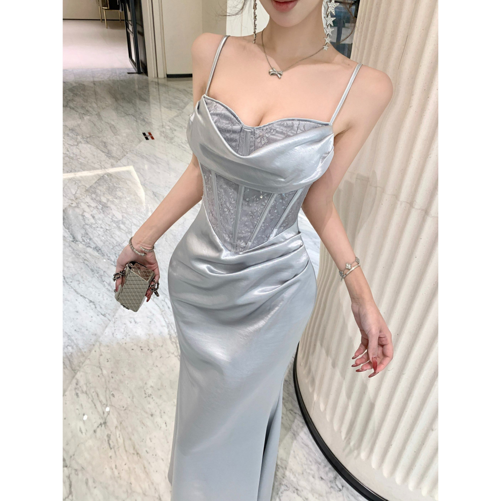 優雅氣質 細肩帶銀色緞面馬甲連身長禮服 晚宴服 亮麗 唯美高雅 緞面禮服 性感晚宴服 銀色晚禮服 性感馬甲-細節圖3