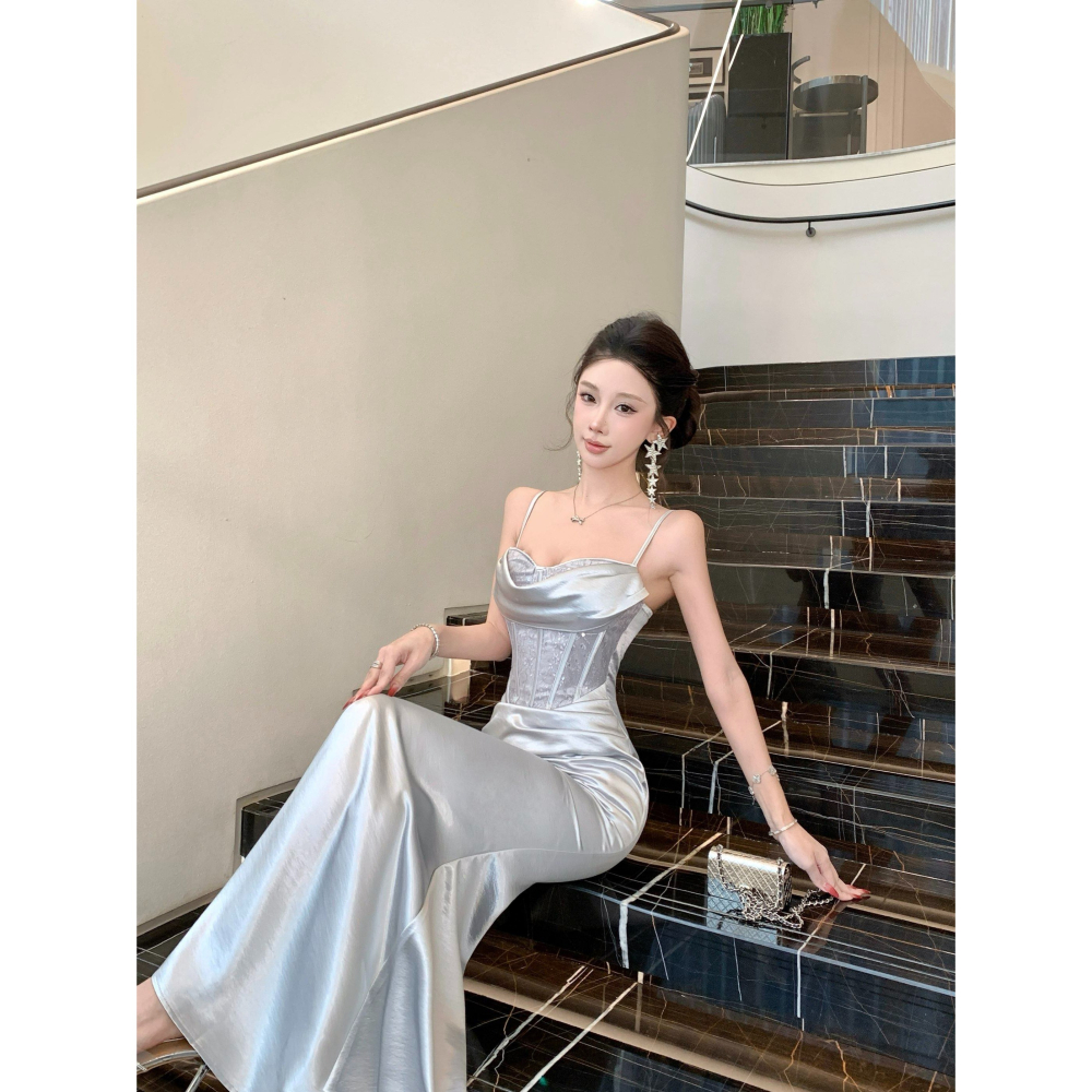 優雅氣質 細肩帶銀色緞面馬甲連身長禮服 晚宴服 亮麗 唯美高雅 緞面禮服 性感晚宴服 銀色晚禮服 性感馬甲-細節圖8