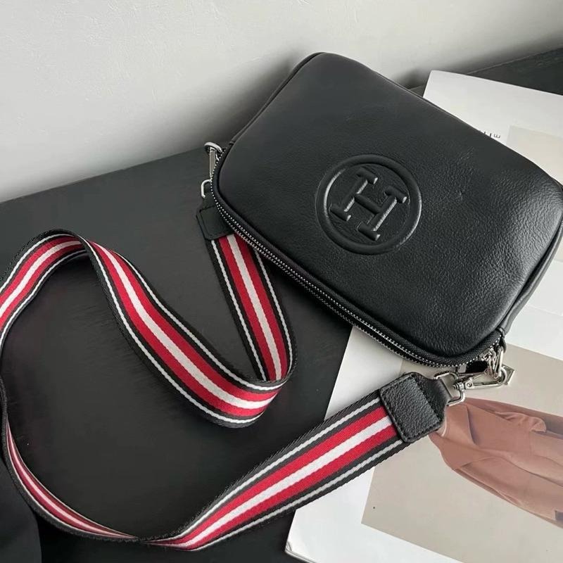 KR 韓國新款頂級真皮牛皮自然摔H鋼印字母大容量相機包-細節圖2