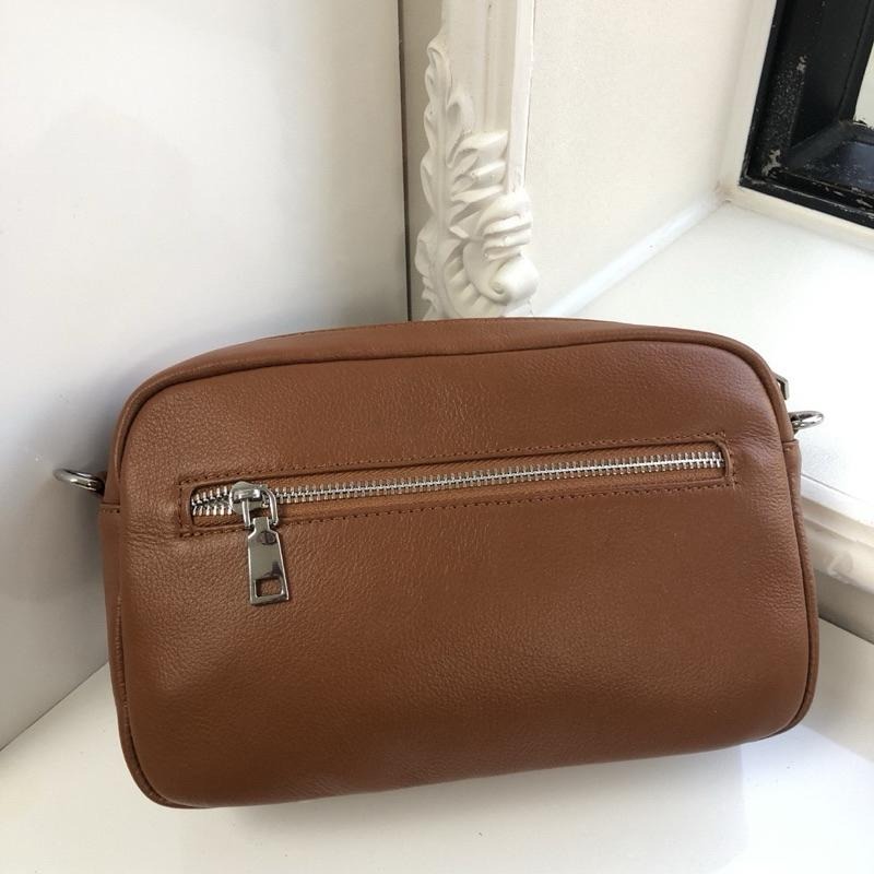 KR 韓國新款頂級真皮牛皮自然摔H鋼印字母大容量相機包-細節圖4