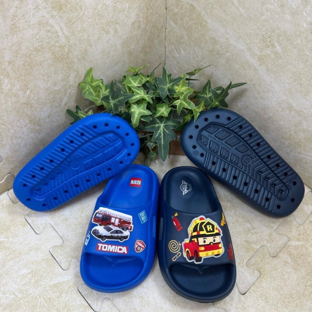 「鞋百貨」台灣製造 兒童拖鞋 兒童防水鞋 雨鞋 tomica poli 波力 室內拖鞋 多美卡-細節圖3