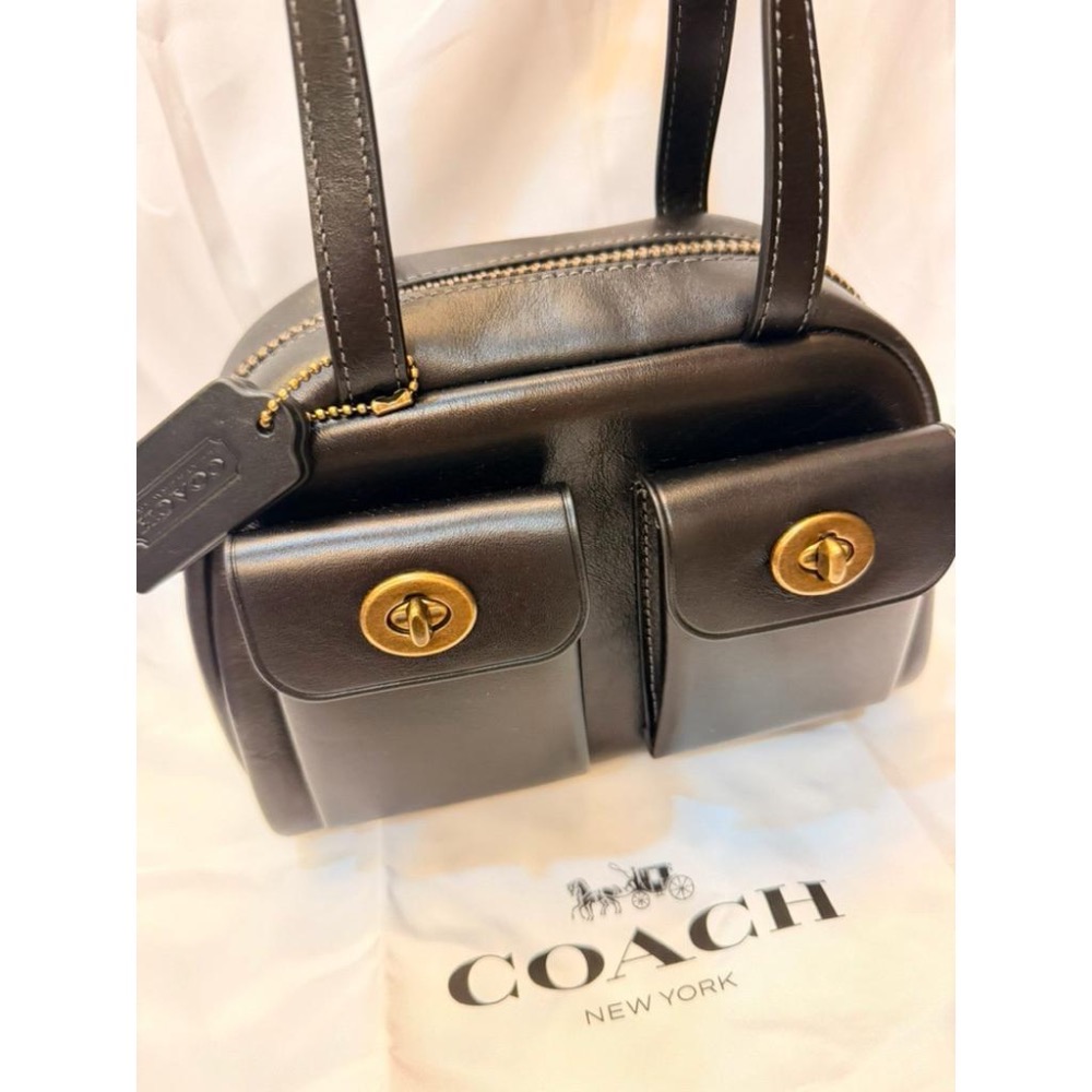 👜 Coach Runway 走秀系列｜Twin Pocket 雙口袋包-細節圖4