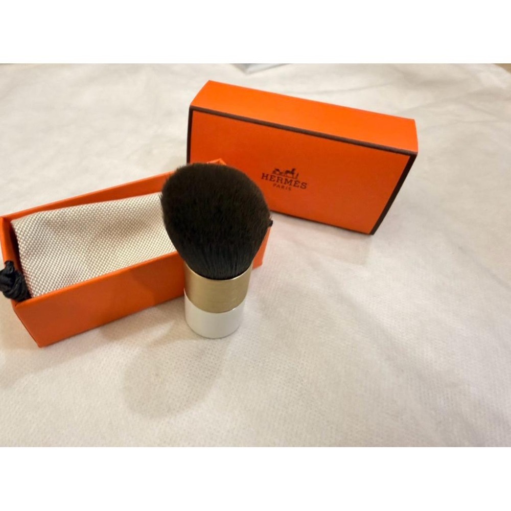 🧡【全新正品｜現貨】Hermès 愛馬仕可攜式蜜粉刷｜Pinceau Fond de Teint Retractable-細節圖2